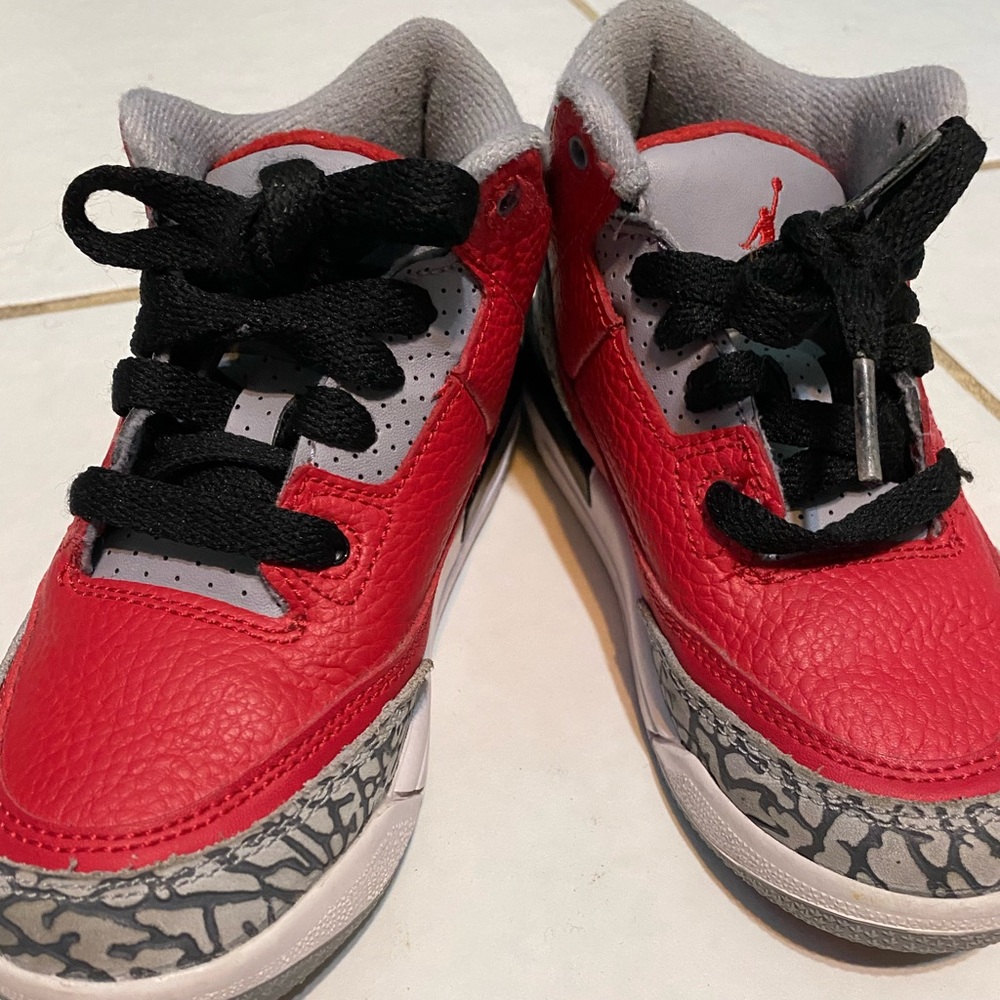 Jordan 3 “Unite” Fire Red Sz 12C